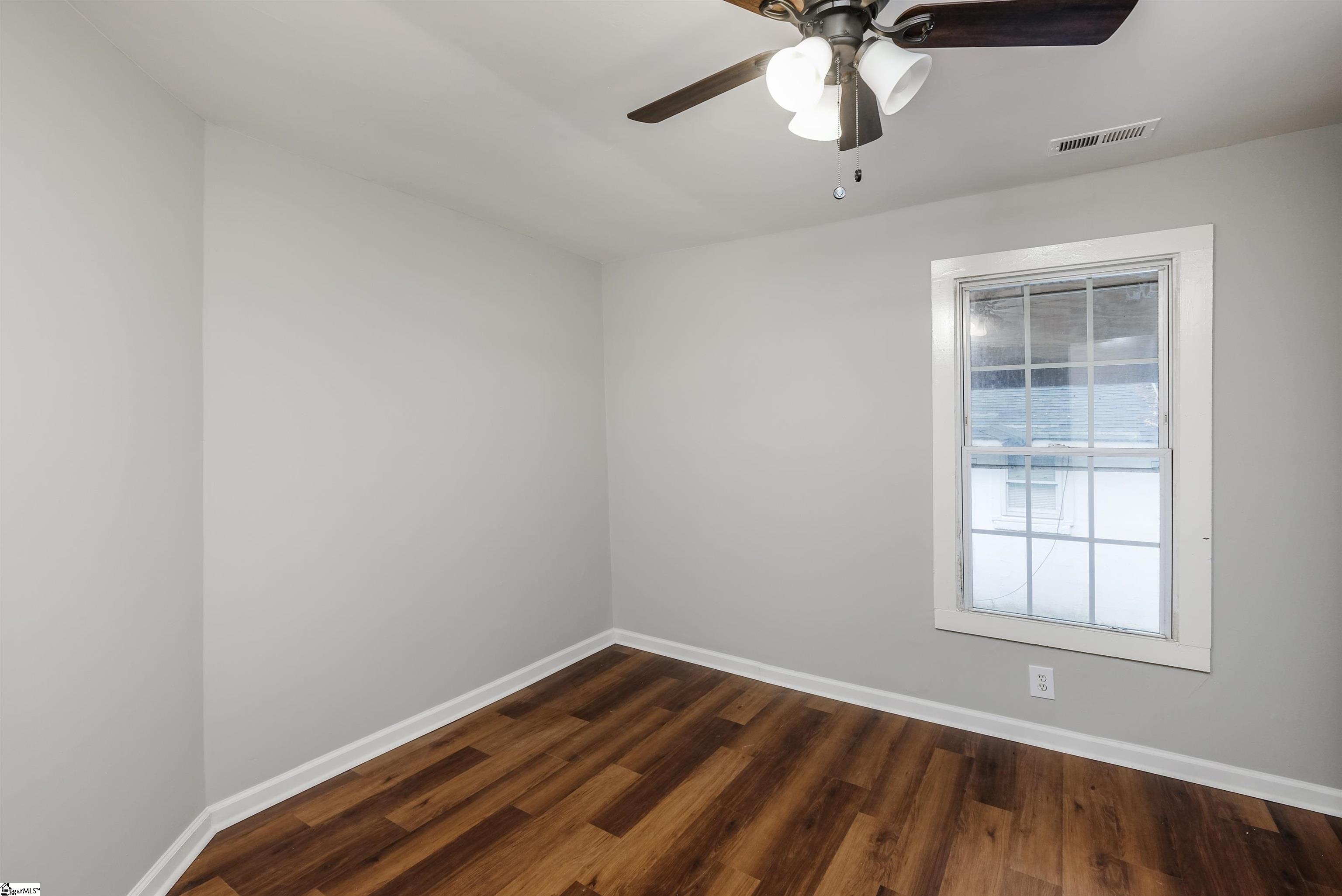 112 Cook Street Simpsonville, SC 29681 - Photo 9 of 16 Gallery Image 9