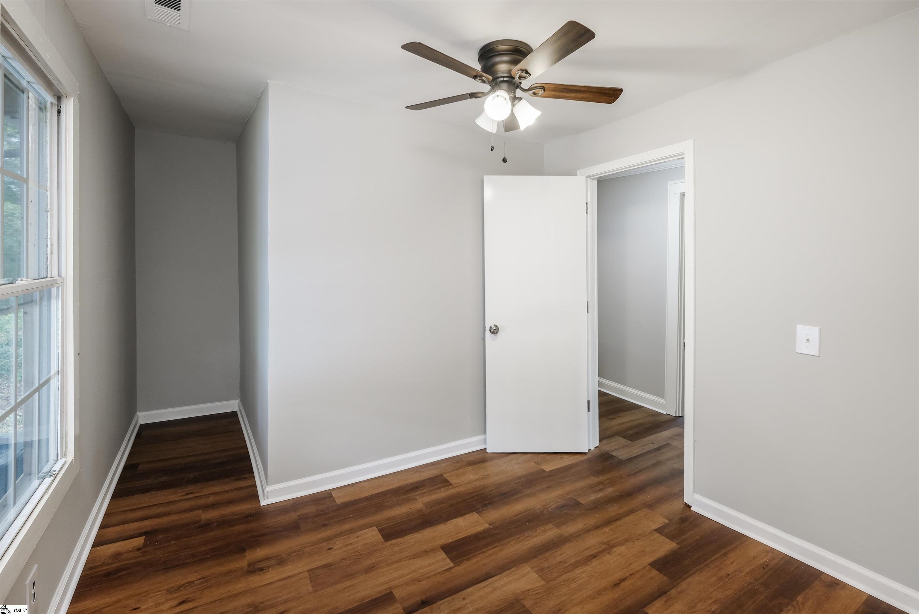 112 Cook Street Simpsonville, SC 29681 - Photo 10 of 16 Gallery Image 10