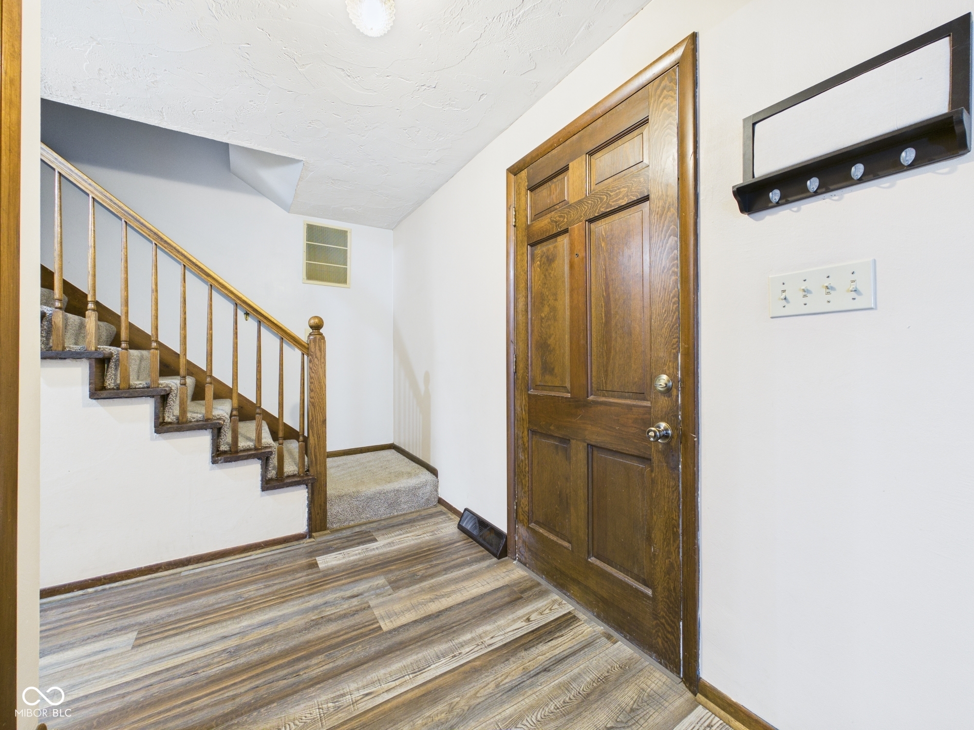 3927 Colbrook Road Anderson, IN 46012 - Photo 9 of 51