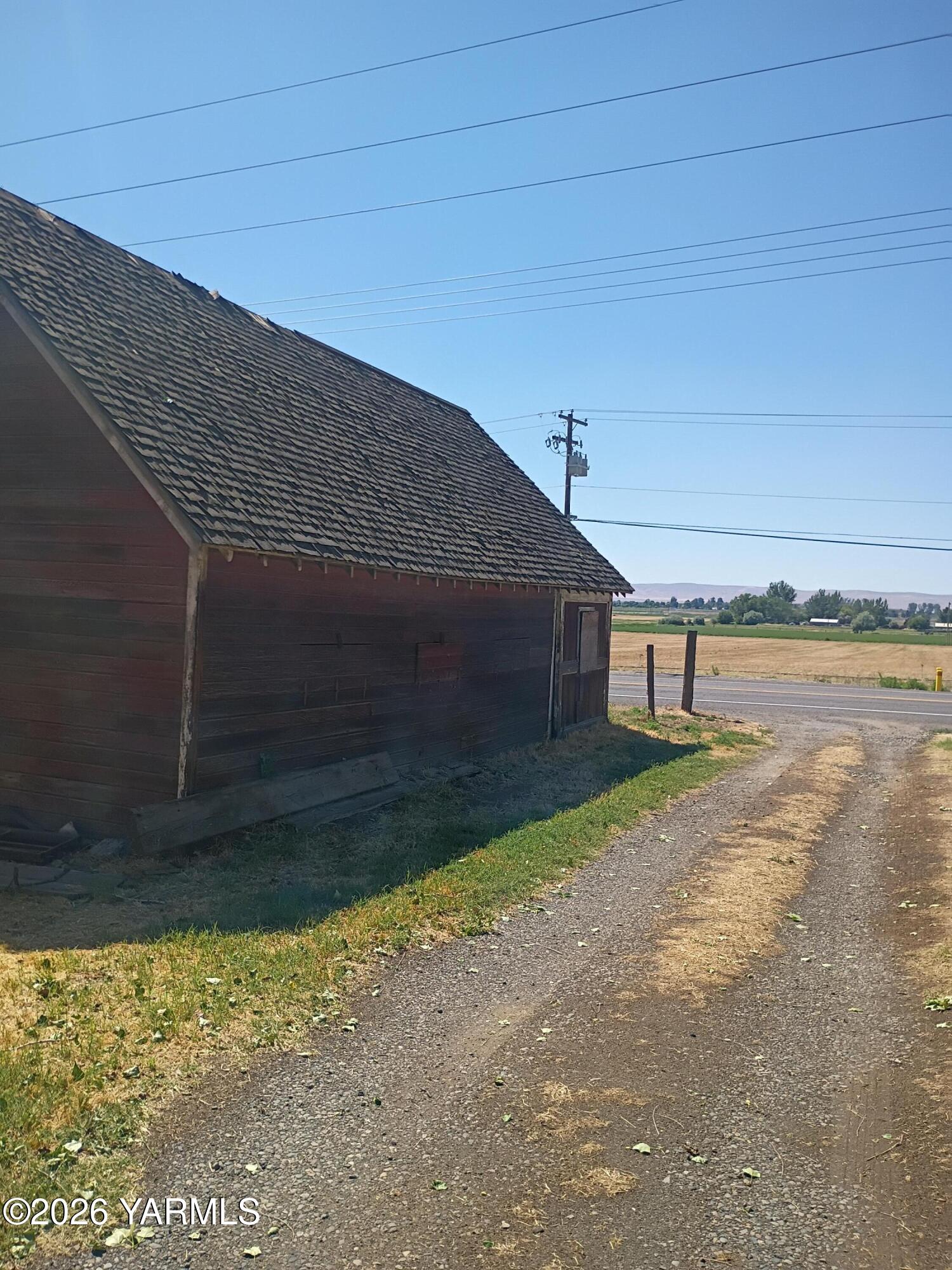 31 North McLean Road Sunnyside, WA 98944 - Photo 16 of 17 degraaf barn