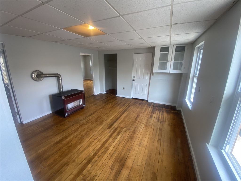 27 Lyon Street Worcester, MA 01604 - Photo 12 of 18