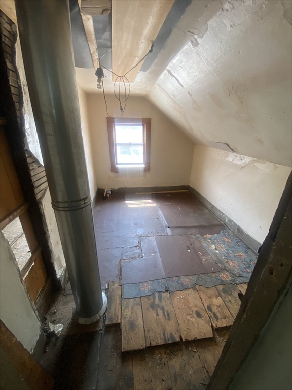 27 Lyon Street Worcester, MA 01604 - Photo 15 of 18