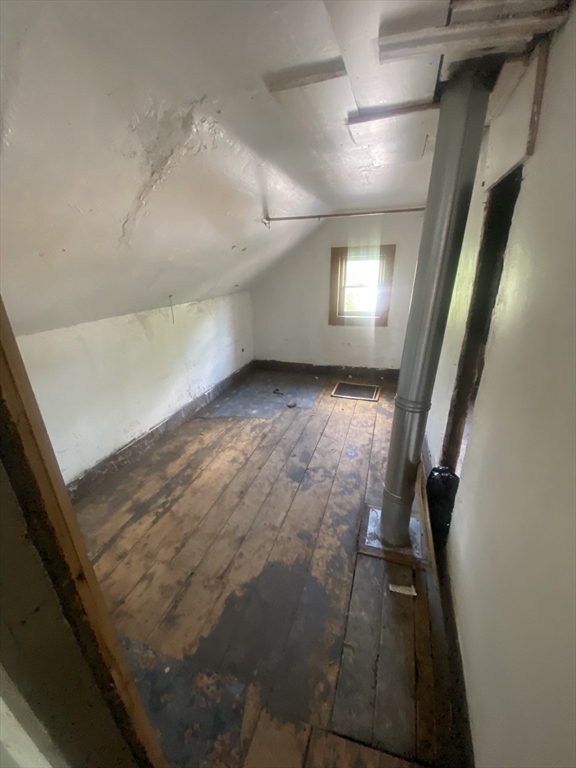 27 Lyon Street Worcester, MA 01604 - Photo 18 of 18