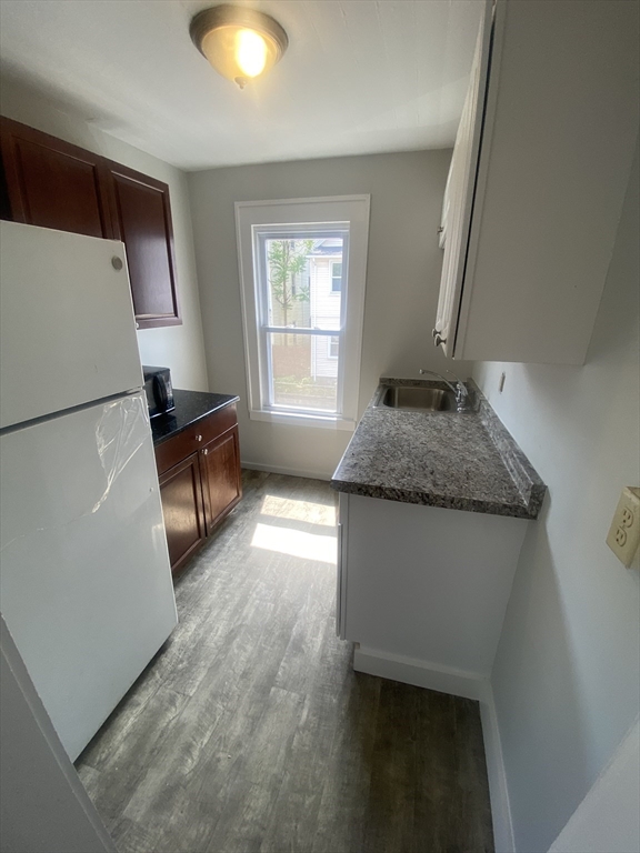 27 Lyon Street Worcester, MA 01604 - Photo 10 of 18