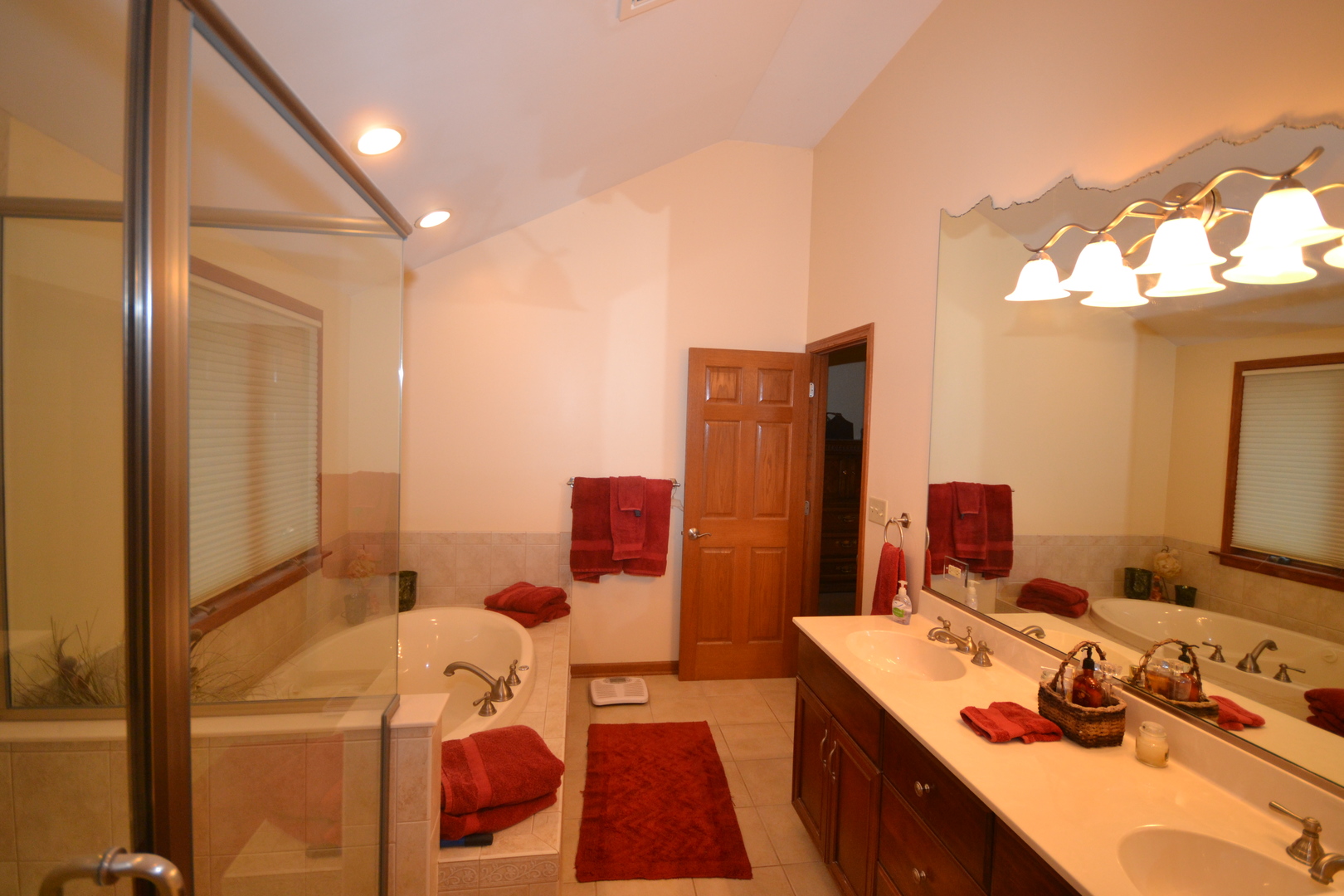 41W527 Russell Road Elgin, IL 60124 - Photo 28 of 35