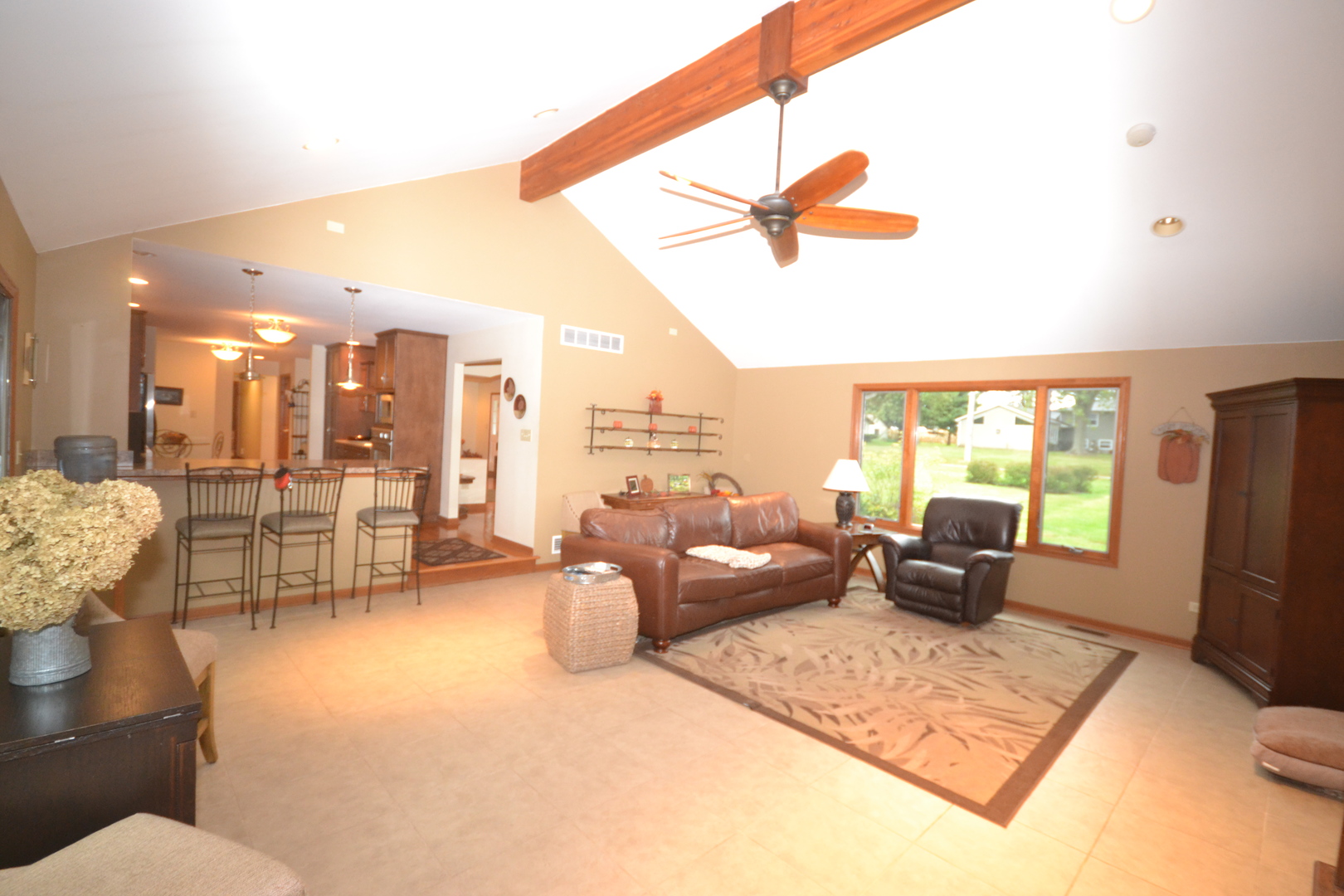 41W527 Russell Road Elgin, IL 60124 - Photo 8 of 35