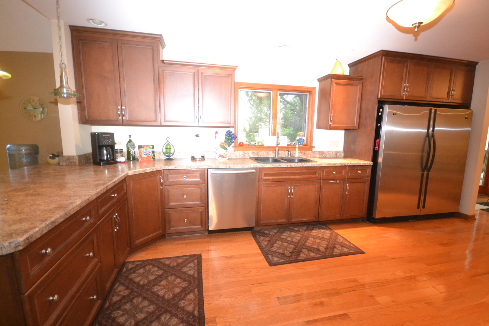 41W527 Russell Road Elgin, IL 60124 - Photo 10 of 35
