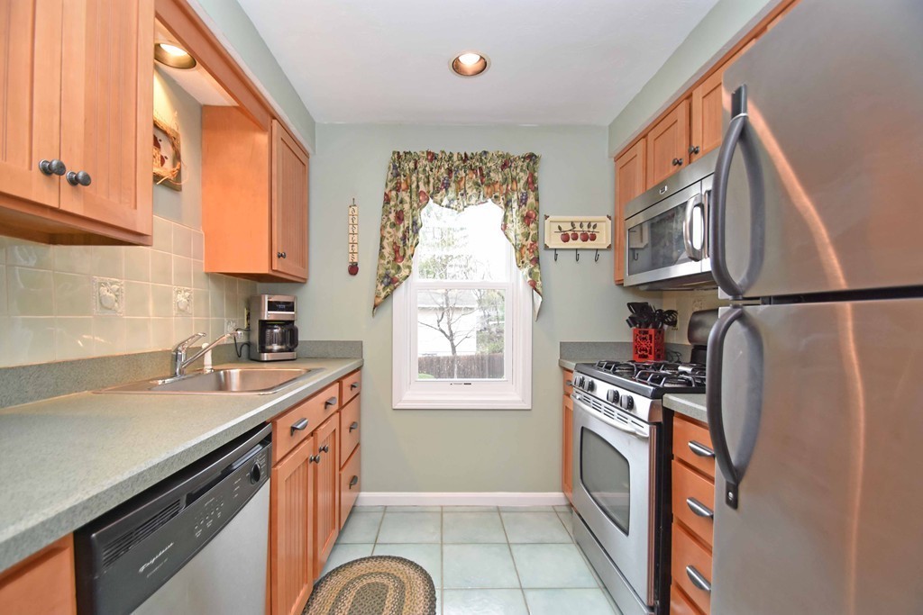 67 Providence Road, Unit 4 Grafton, MA 01519 - Photo 2 of 17 Gallery Image 2