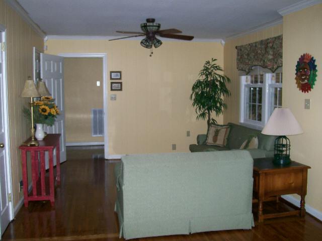 824 Robert P Jeanes Road Easley, SC 29640 - Photo 4 of 16