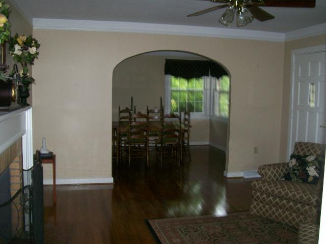 824 Robert P Jeanes Road Easley, SC 29640 - Photo 5 of 16