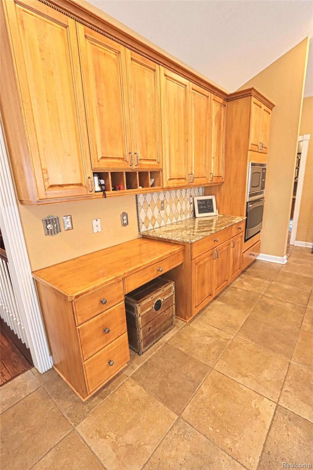 35359 Curtis Road Livonia, MI 48152 - Photo 36 of 71 IMG_0607_InPixio.jpg