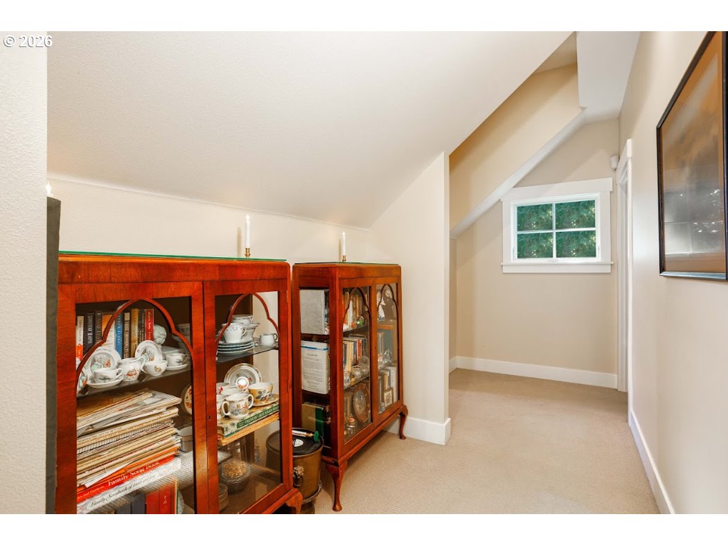 787 South Sunset Lane Ridgefield, WA 98642 - Photo 32 of 43 a view of a interior of the house