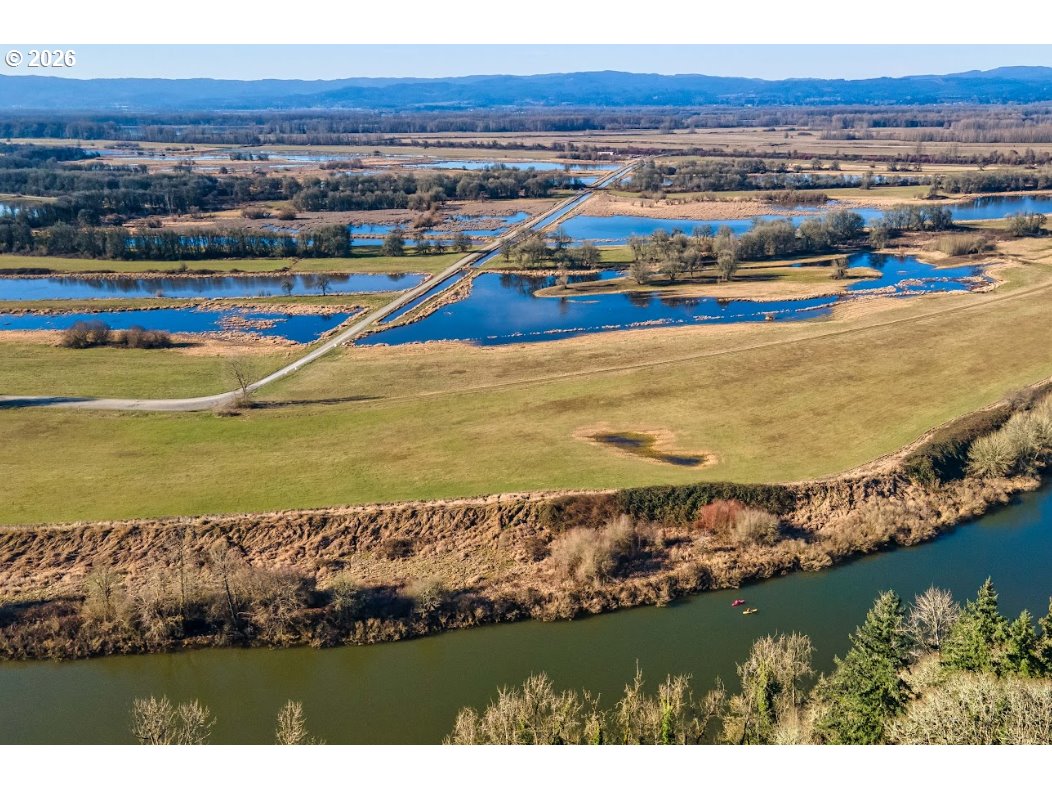 787 South Sunset Lane Ridgefield, WA 98642 - Photo 40 of 43 a view of an ocean with city