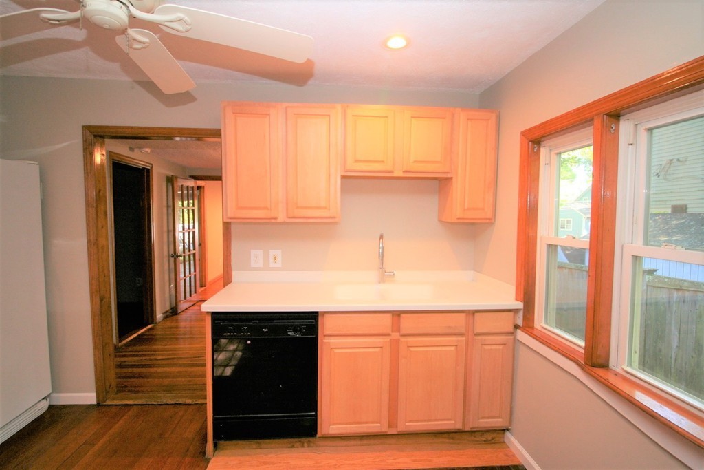 14 Golden Hills Road Saugus, MA 01906 - Photo 4 of 13 Gallery Image 4