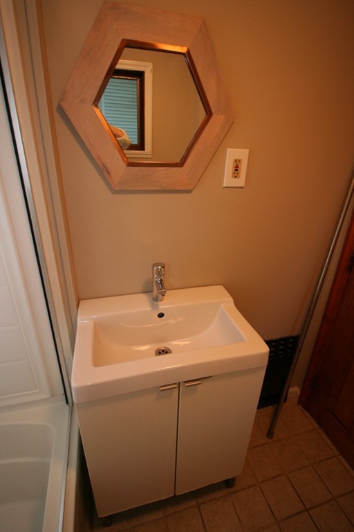14 Golden Hills Road Saugus, MA 01906 - Photo 6 of 13 Gallery Image 6