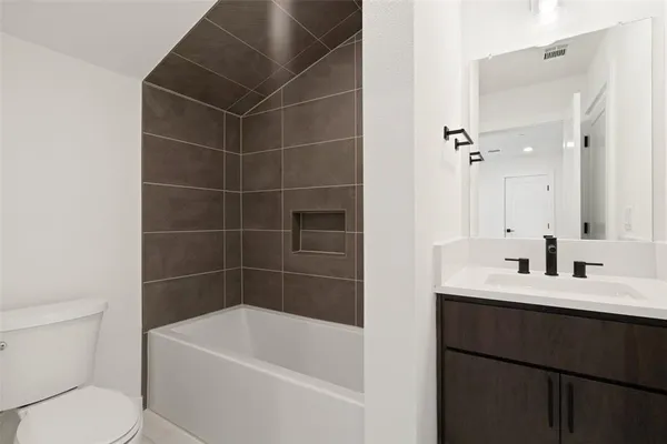 $5,200 | 1009 East 44th Street, Austin, TX 78751