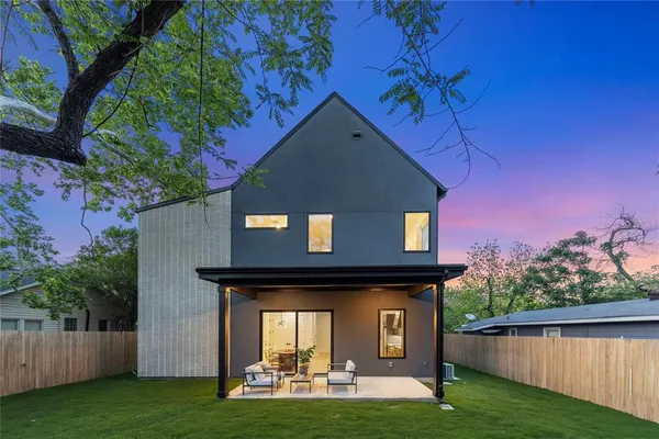 $5,200 | 1009 East 44th Street, Austin, TX 78751