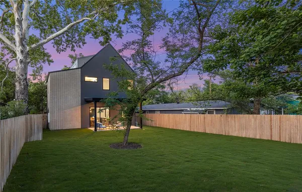 $5,200 | 1009 East 44th Street, Austin, TX 78751