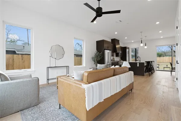 $5,200 | 1009 East 44th Street, Austin, TX 78751