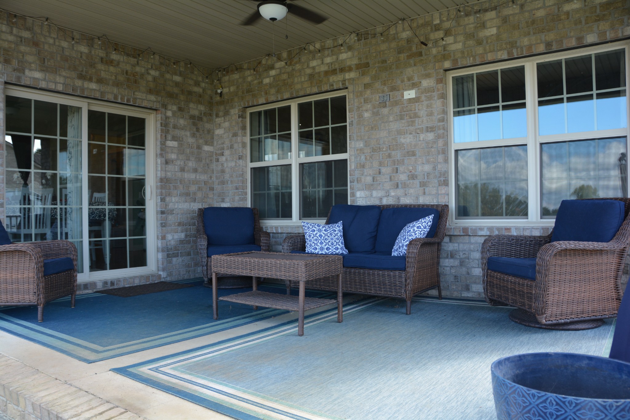 675 Elrod Road Manchester, TN 37355 - Photo 9 of 39 a outdoor living space with furniture and windows