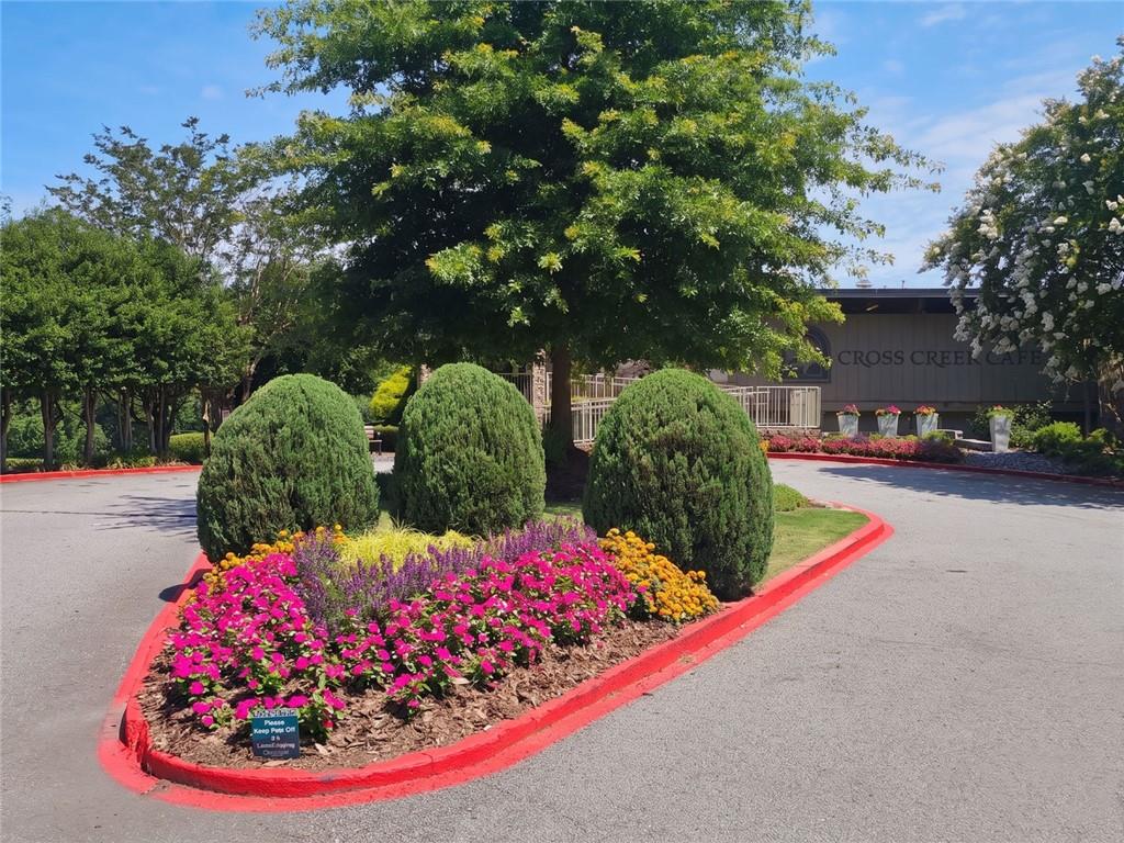 68 La Rue Place Northwest Atlanta, GA 30327 - Photo 34 of 72