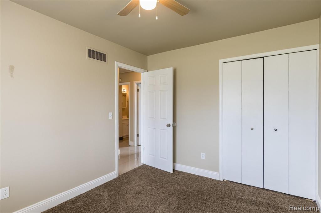 2124 Belsay Road Burton, MI 48519 - Photo 24 of 27