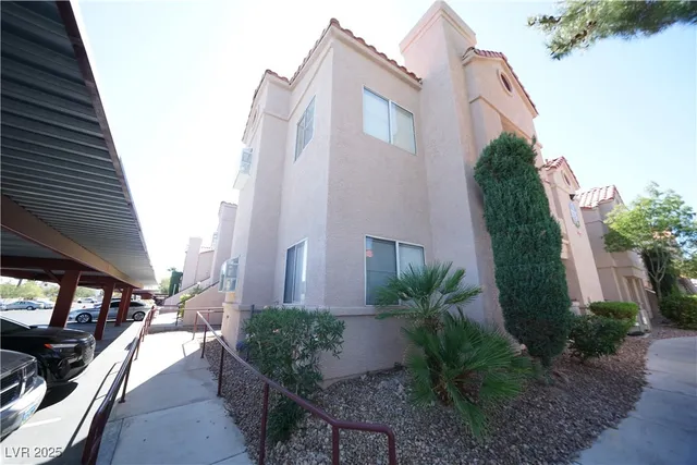 $1,495 | 5225 West Reno Avenue, Unit 133, Las Vegas, NV 89118