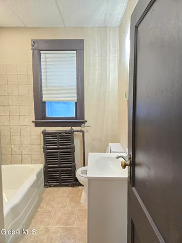 $1,650 | 355 Myrtle Avenue, Unit A, Albany, NY 12208