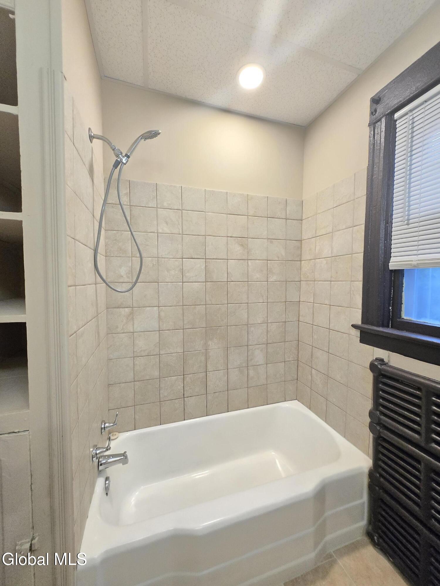 355 Myrtle Avenue, Unit A Albany, NY 12208 - Photo 31 of 58 20250920_182232