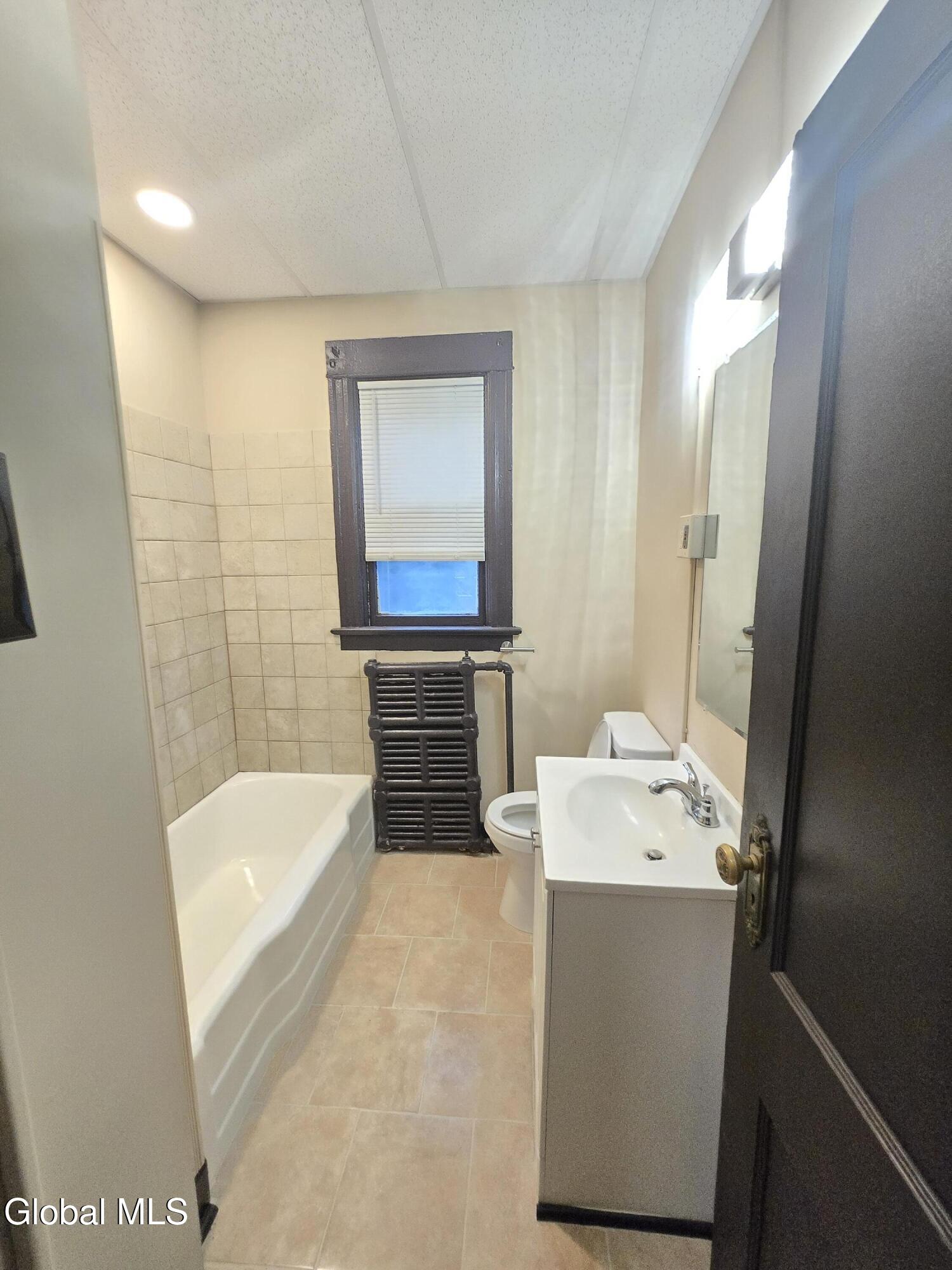 355 Myrtle Avenue, Unit A Albany, NY 12208 - Photo 32 of 58 20250920_182244