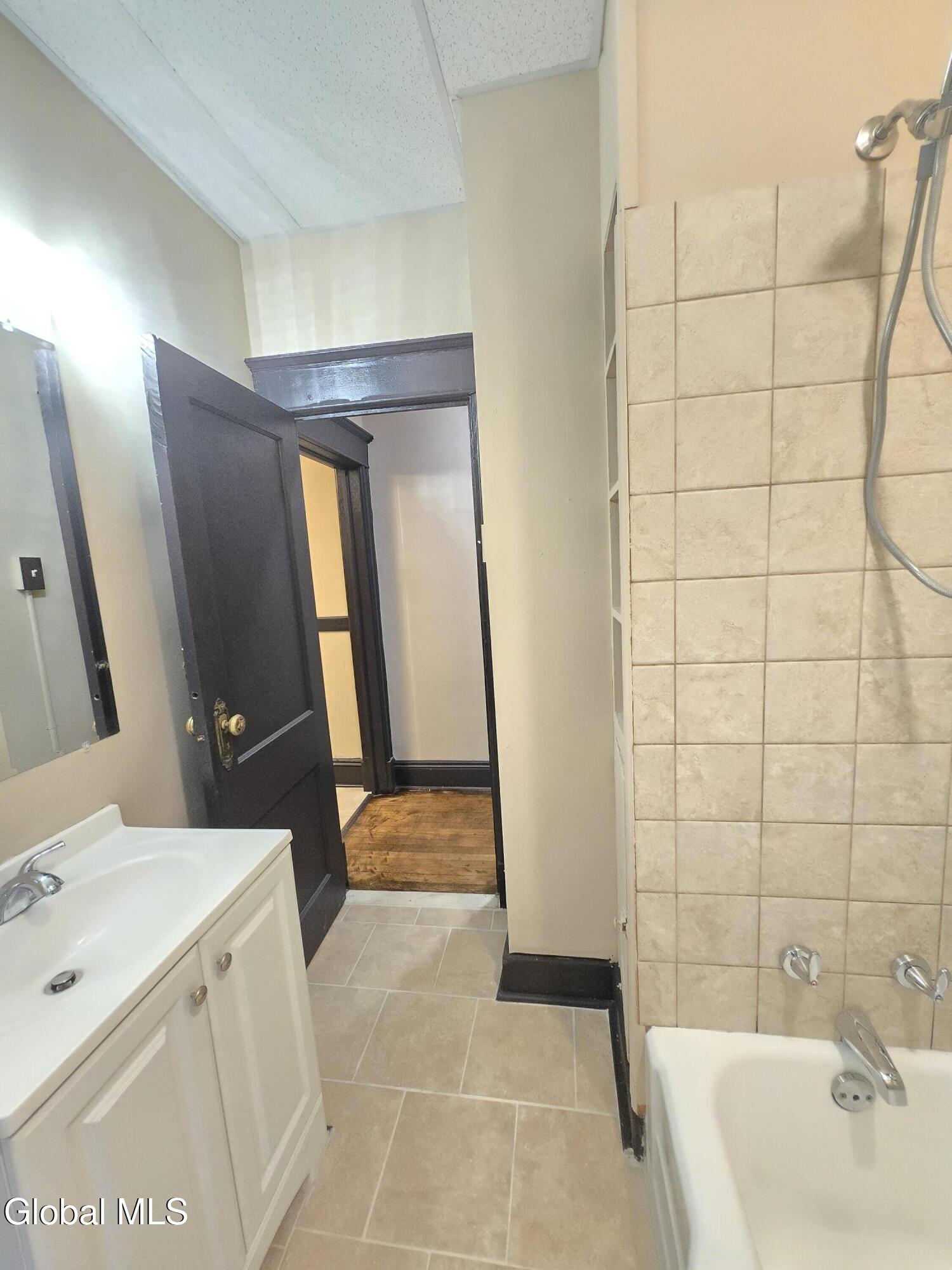 355 Myrtle Avenue, Unit A Albany, NY 12208 - Photo 33 of 58 20250920_182256