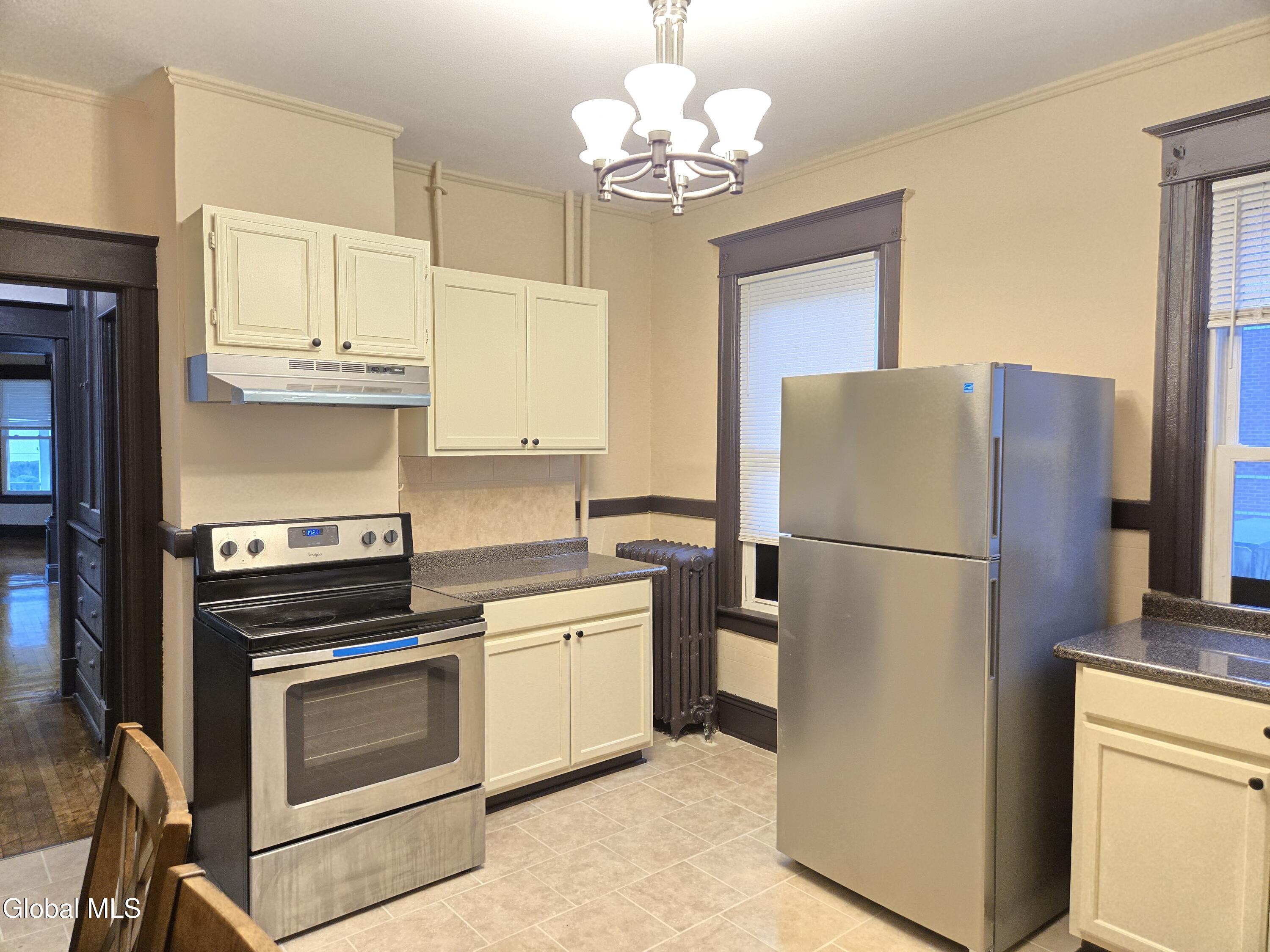 355 Myrtle Avenue, Unit A Albany, NY 12208 - Photo 39 of 58 20250920_182348