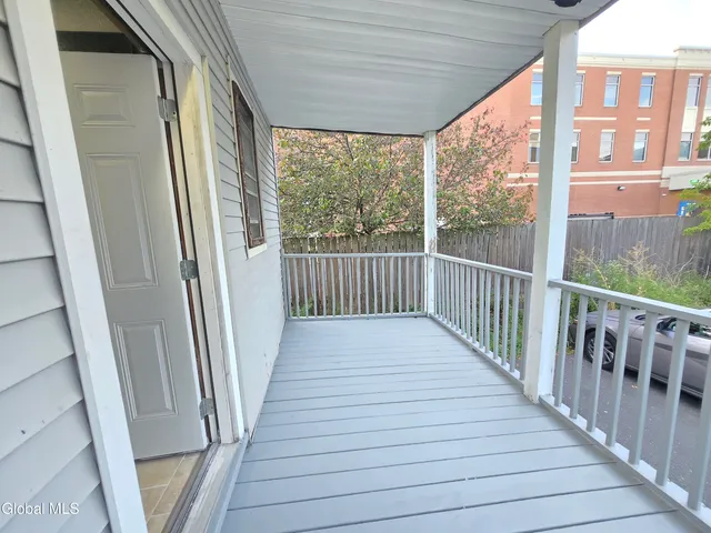 $1,650 | 355 Myrtle Avenue, Unit A, Albany, NY 12208