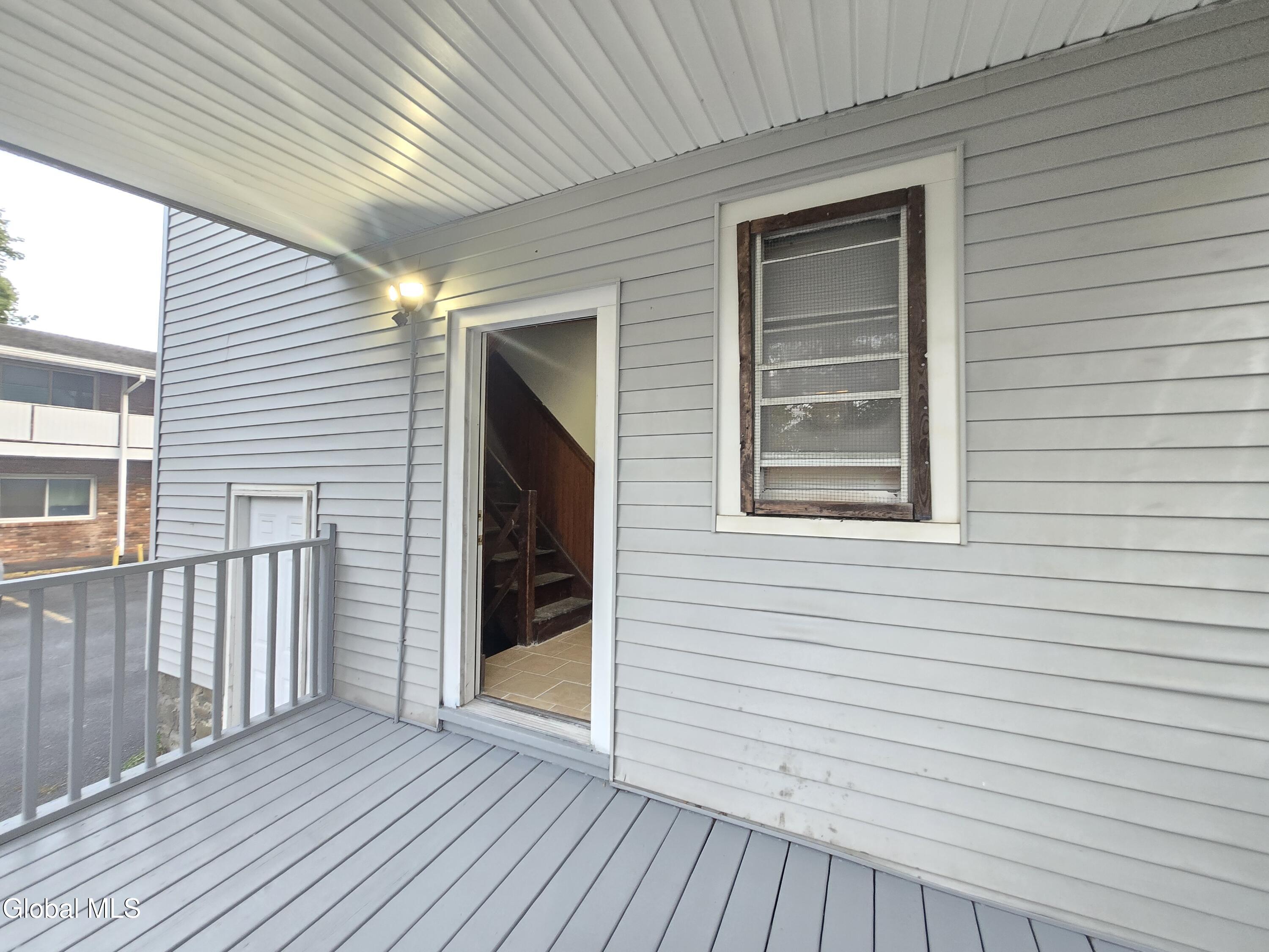 355 Myrtle Avenue, Unit A Albany, NY 12208 - Photo 58 of 58 20250920_182817