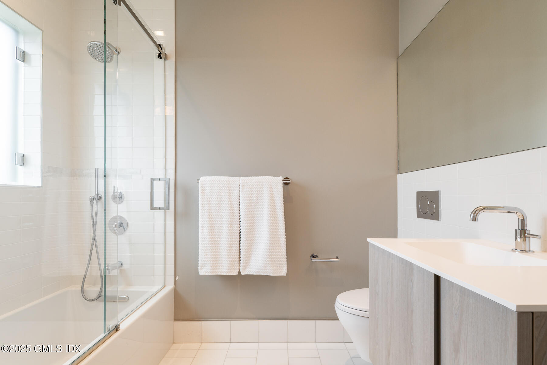 125 Field Point Road, Unit PHB5 Greenwich, CT 06830 - Photo 14 of 34 125 Field Point Rd PH-5B 45 - WEB