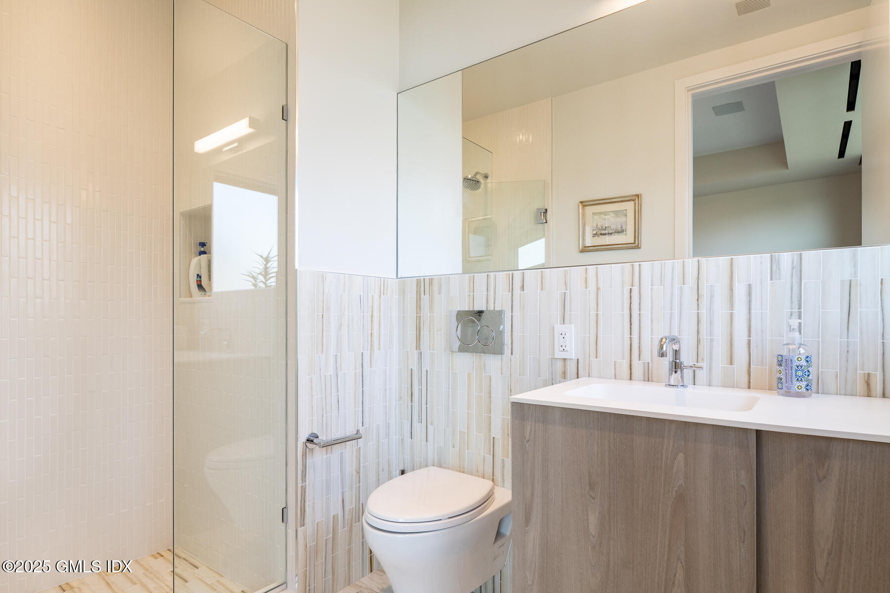 125 Field Point Road, Unit PHB5 Greenwich, CT 06830 - Photo 17 of 34 125 Field Point Rd PH-5B 47 - WEB