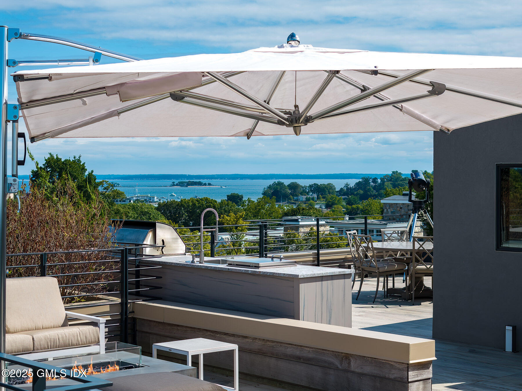 125 Field Point Road, Unit PHB5 Greenwich, CT 06830 - Photo 18 of 34 125 Field Point Rd PH-5B 20 - WEB