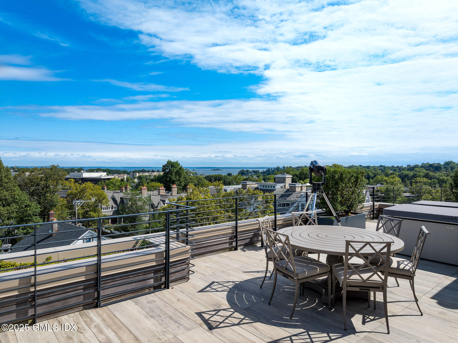 125 Field Point Road, Unit PHB5 Greenwich, CT 06830 - Photo 20 of 34 125 Field Point Rd PH-5B 23 - WEB