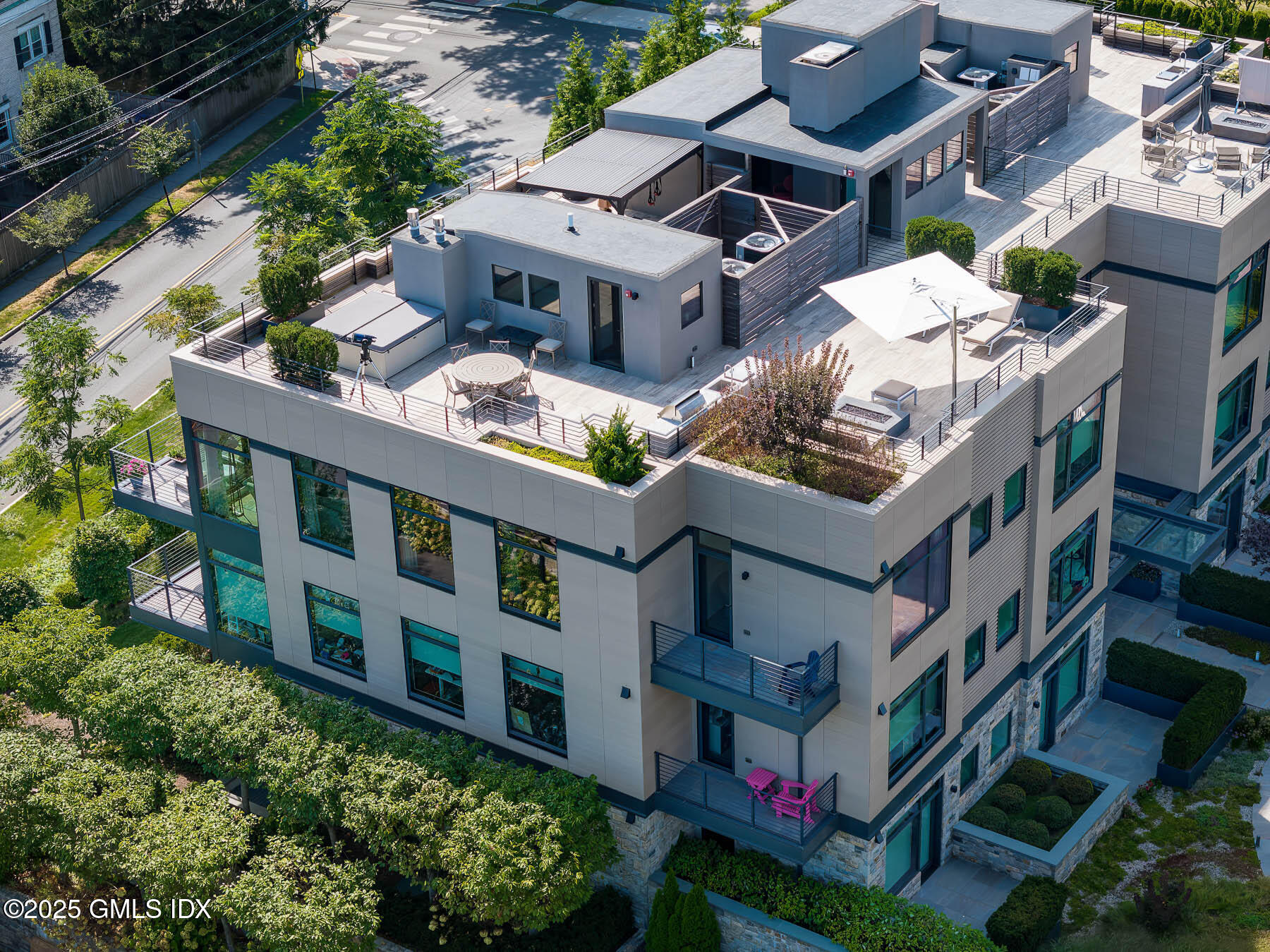 125 Field Point Road, Unit PHB5 Greenwich, CT 06830 - Photo 30 of 34 125 Field Point Rd PH-5B 14 - WEB