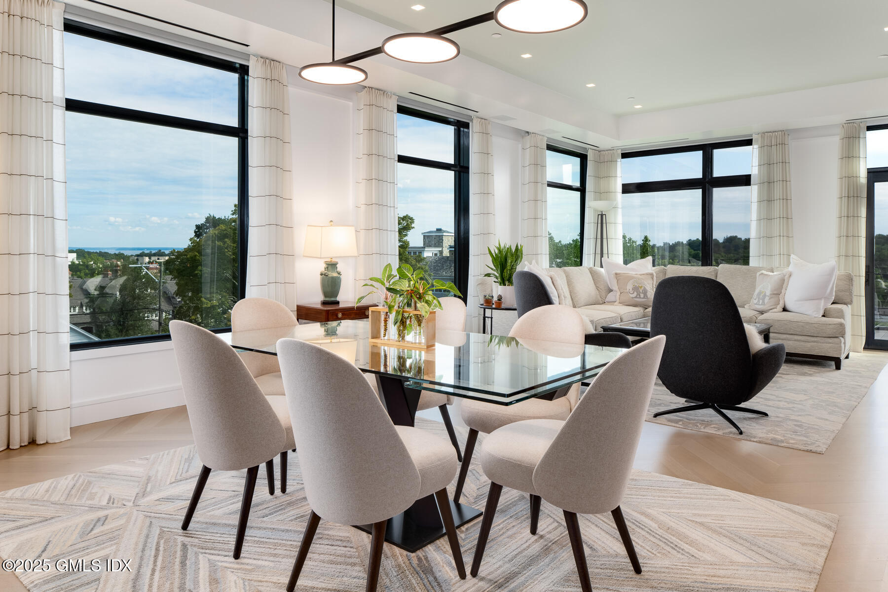 125 Field Point Road, Unit PHB5 Greenwich, CT 06830 - Photo 7 of 34 125 Field Point Rd PH-5B 37 - WEB