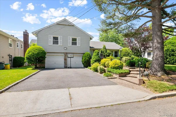 $1,499,000 | 842 Fiske Drive, Woodmere, NY 11598