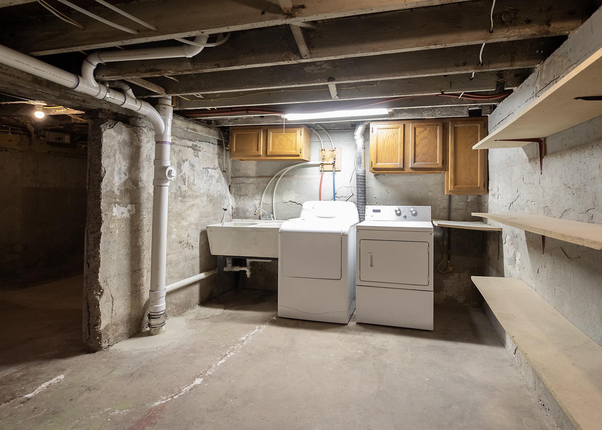 2123 John Avenue Superior, WI 54880 - Photo 37 of 40