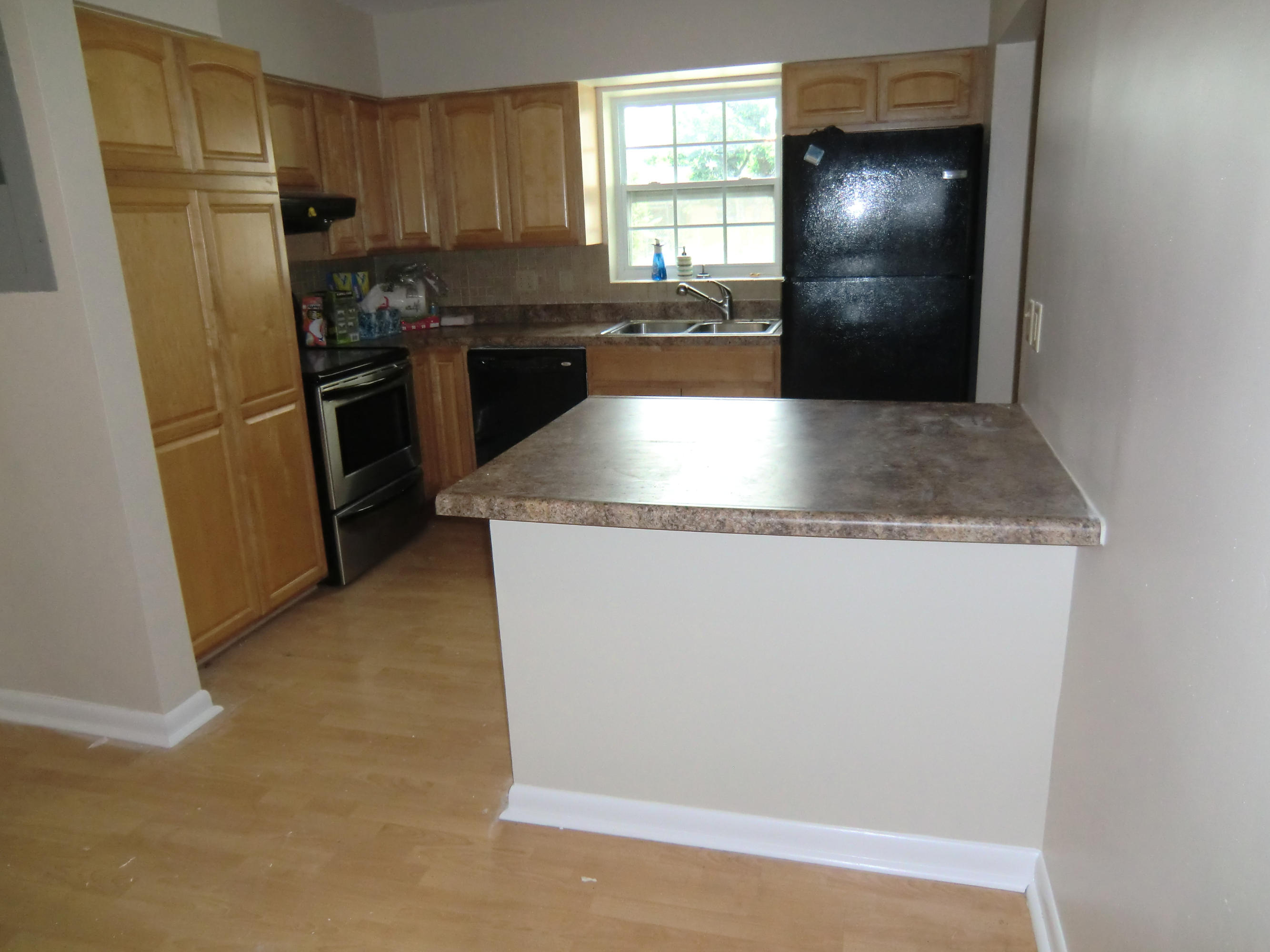 312 Cavalier Road Palm Springs, FL 33461 - Photo 3 of 25 312_Cavalier_3