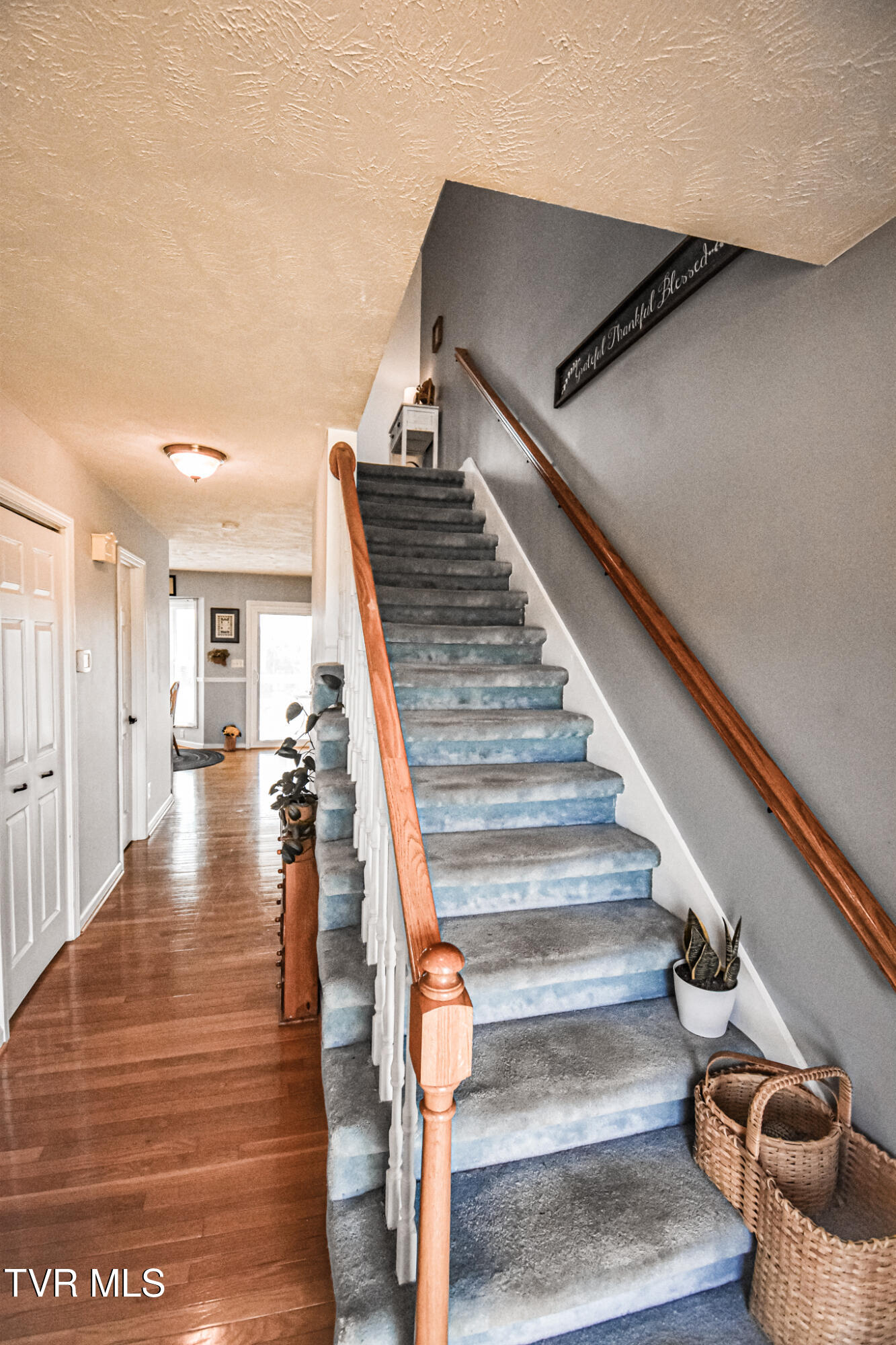 110 Paul Saylor Road Jonesborough, TN 37659 - Photo 6 of 84 Foyer