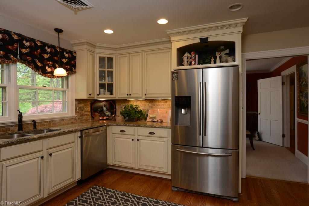 100 Shadow Valley Road High Point, NC 27262 - Photo 14 of 30 Gallery Image 14