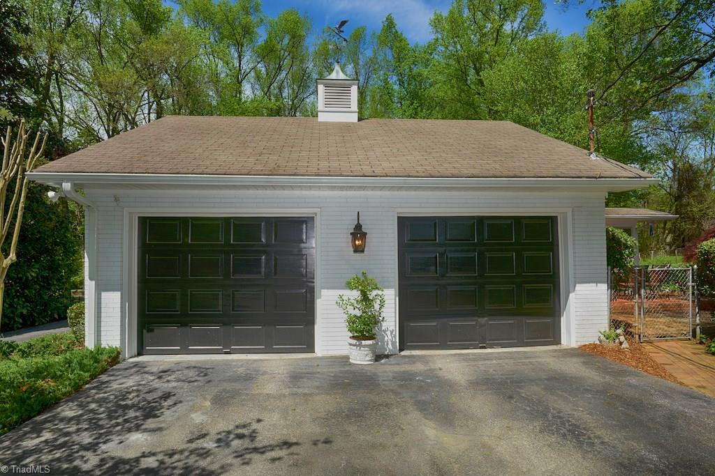 100 Shadow Valley Road High Point, NC 27262 - Photo 3 of 30 Gallery Image 3