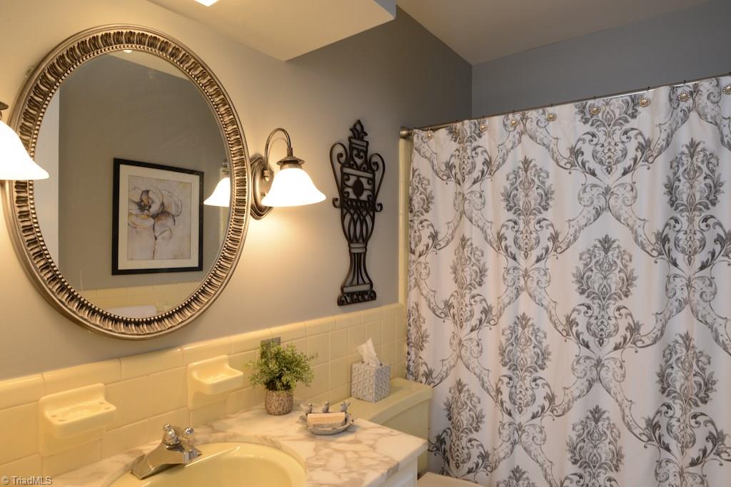 100 Shadow Valley Road High Point, NC 27262 - Photo 27 of 30 Gallery Image 27
