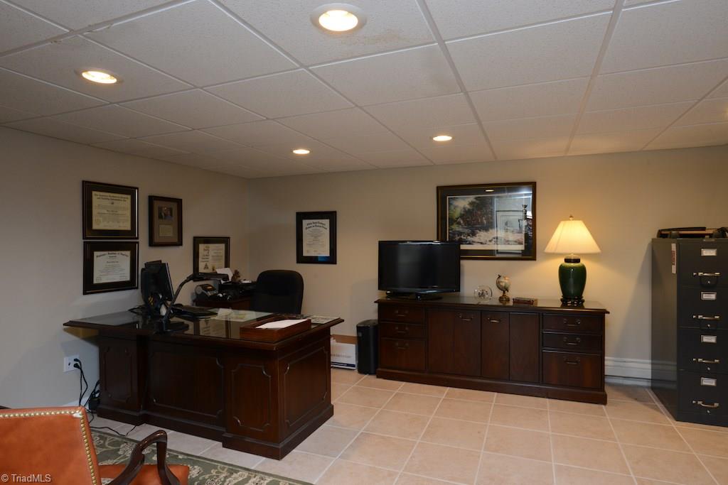 100 Shadow Valley Road High Point, NC 27262 - Photo 29 of 30 Gallery Image 29