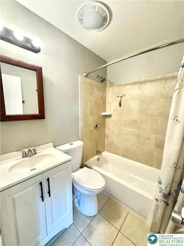 $1,995 | 828 North Sherman Street, Unit 1, Allentown, PA 18109