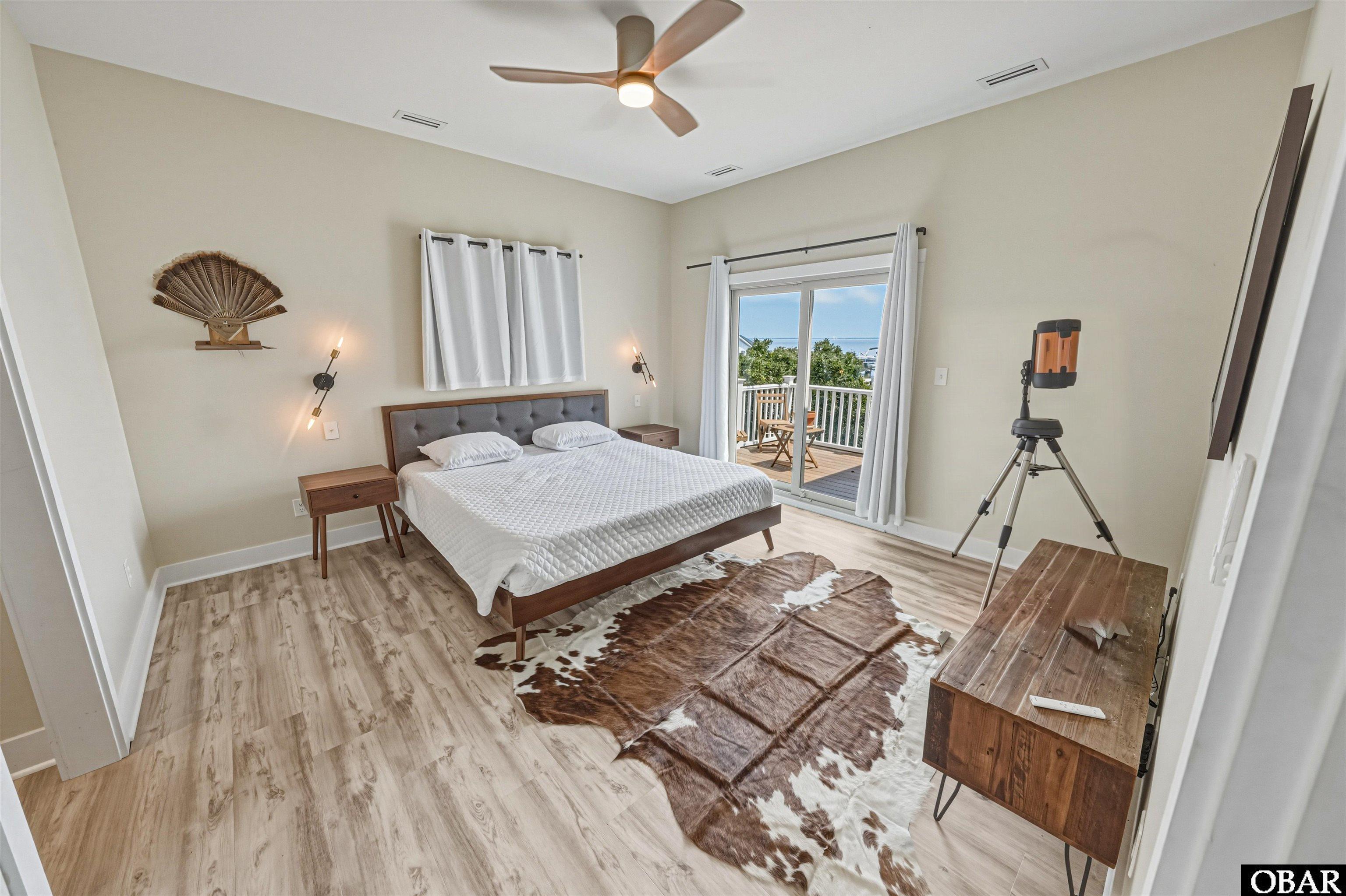 932 Waterlily Road Coinjock, NC 27923 - Photo 53 of 86 Primary Ensuite